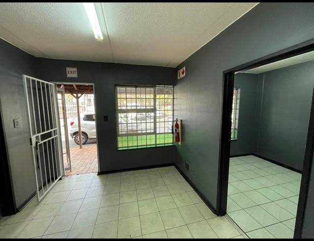 INDUSTRIAL PROPERTY TO RENT IN HENNOPSPARK